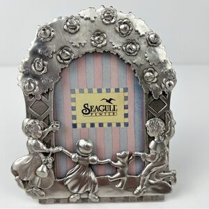 Seagull Pewter Photo Frame 1997 Canada Etain Zinn Kids Roses Garden 2 x 3 in